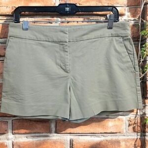 Loft Beige Khaki Shorts Women's Size 4 Four Pocket Zip Front.